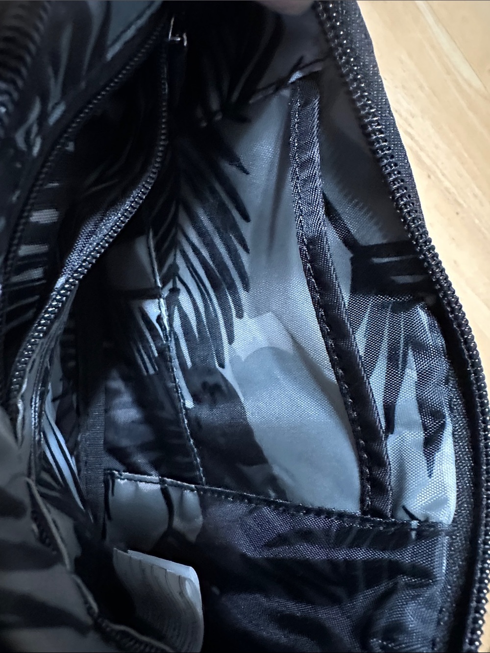 lug Black Quilted Peekaboo Wristlet Pouch - Picture 10 of 10